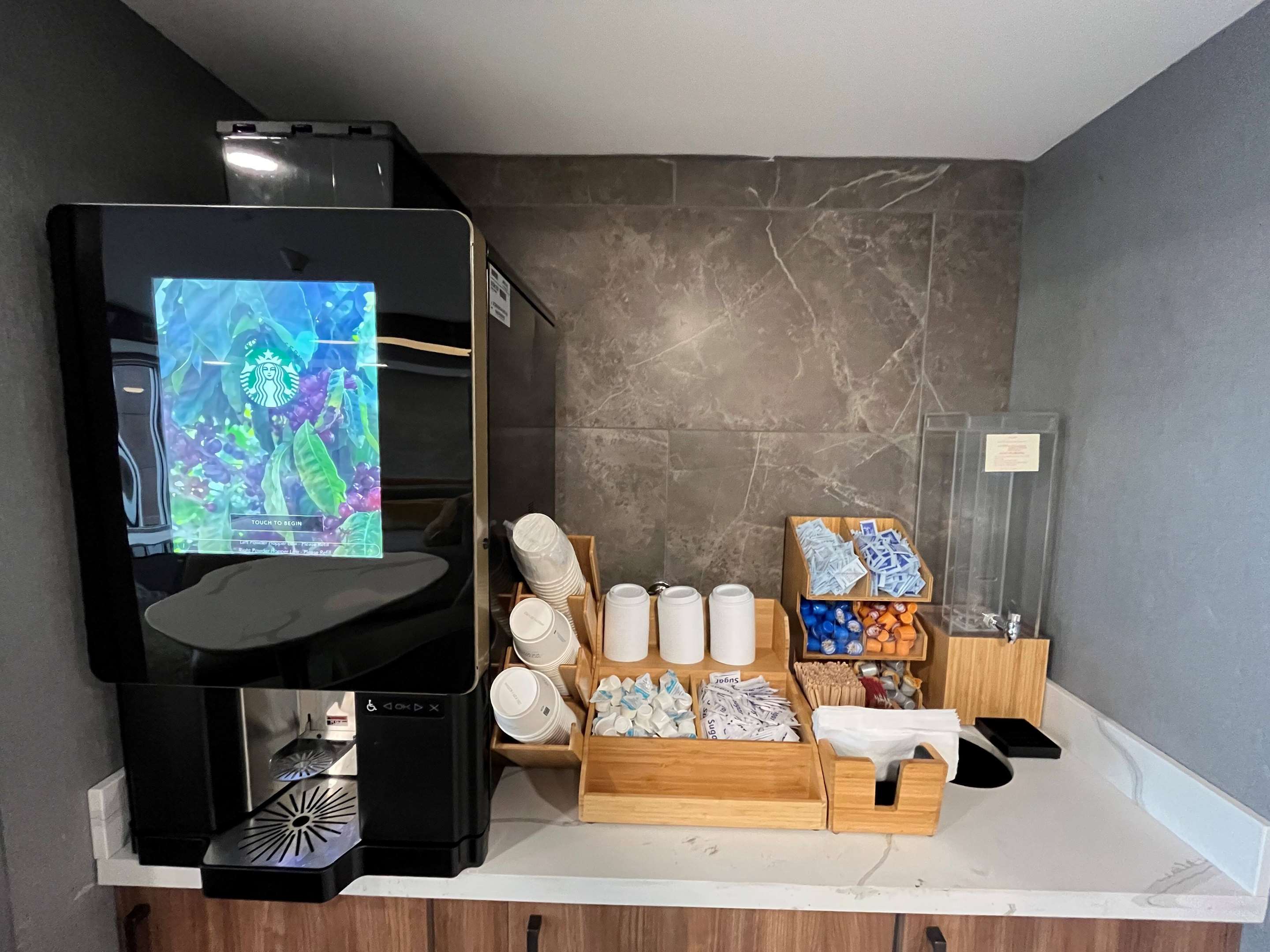 Breakfast Area | La Quinta Inn by Wyndham Columbia NE/Fort Jackson