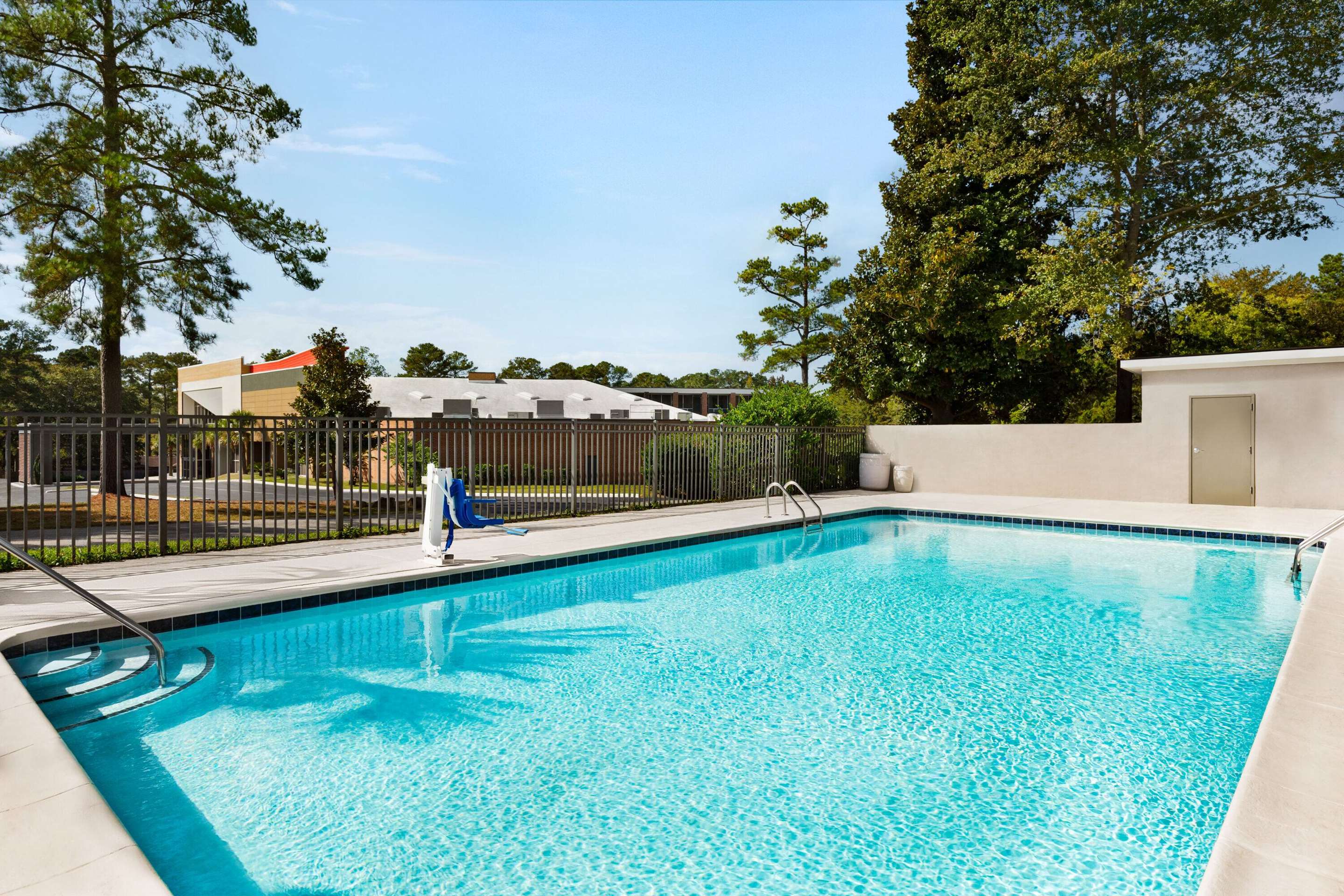 Pool | La Quinta Inn by Wyndham Columbia NE/Fort Jackson