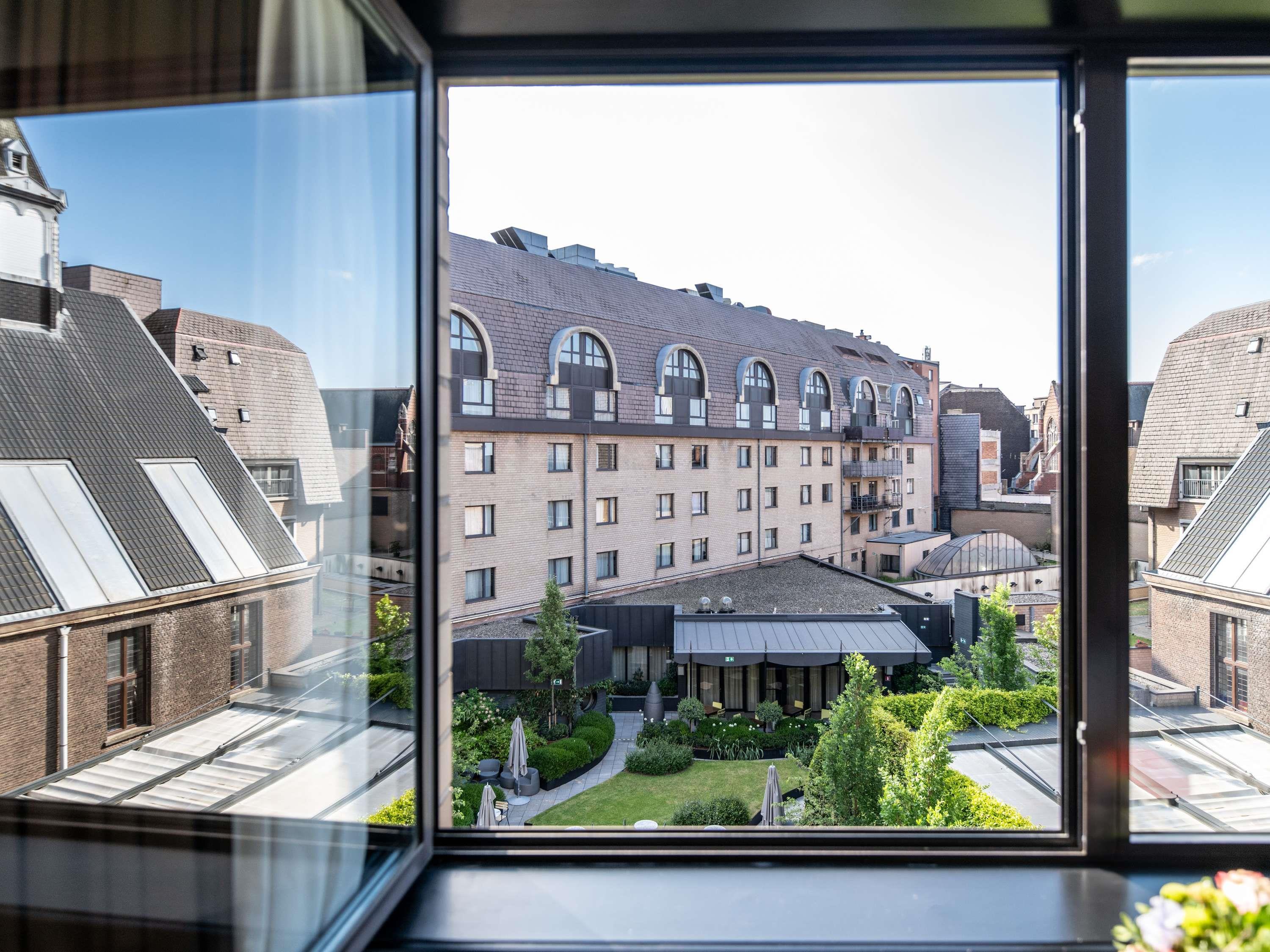 Le Louise Hotel Brussels - MGallery Room Type - Deluxe Room with king-size bed - garden view