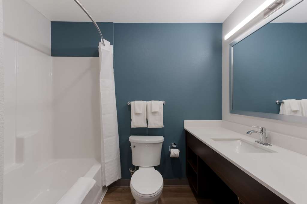 WOODSPRING SUITES CHANDLER AIRPORT-guestroom-Guest Room,Bathroom,On-Site.jpg