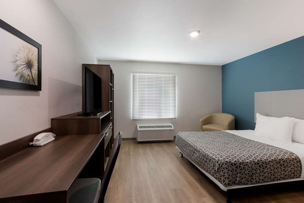 WOODSPRING SUITES CHANDLER AIRPORT-guestroom-Guest Room,Suite,On-Site.jpg