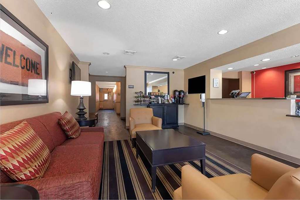 Hawthorn Extended Stay by Wyndham Bedford / Dallas - Tap to explore photos