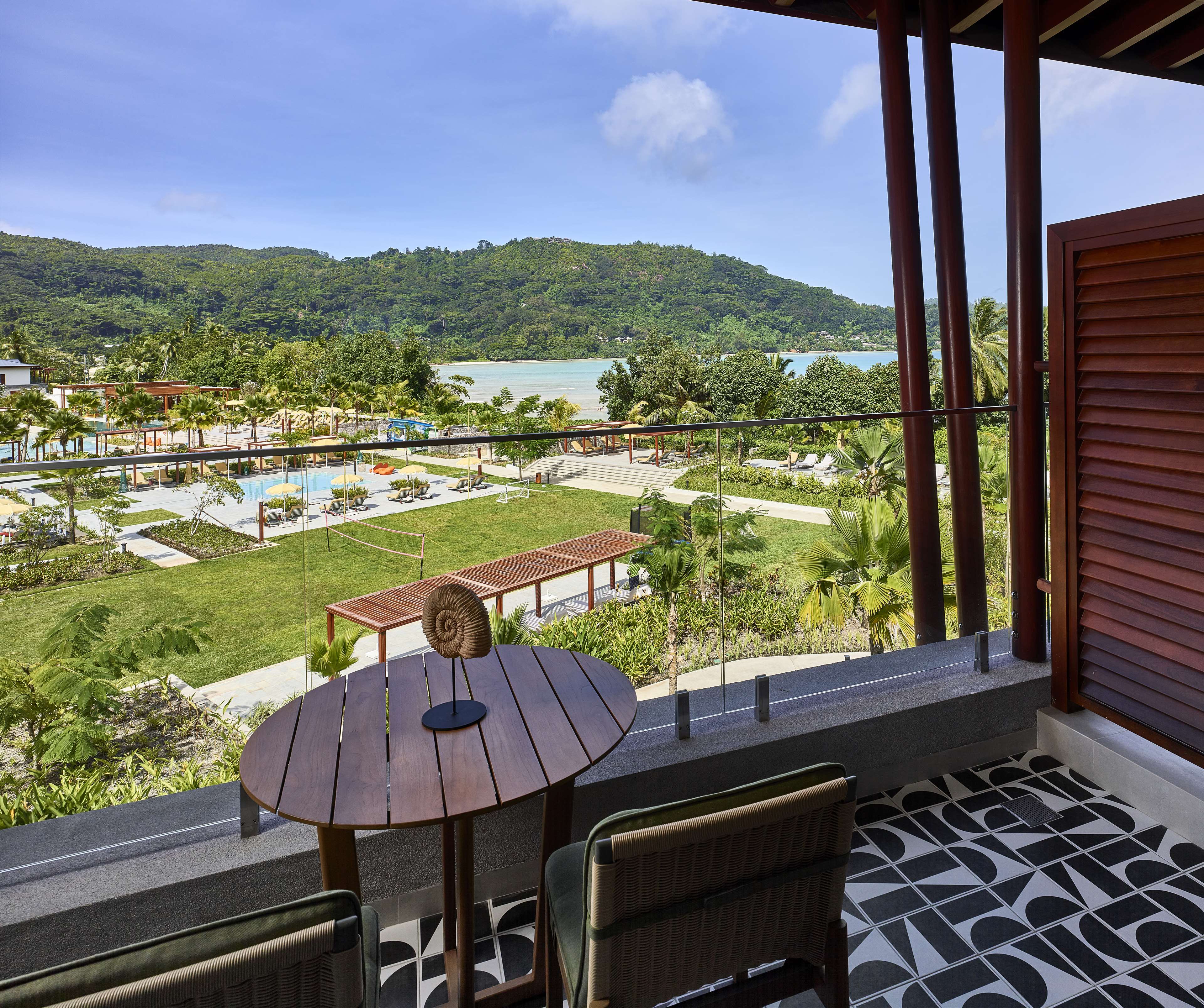 Canopy by Hilton Seychelles Room Type - KING DELUXE RM - POOL VW