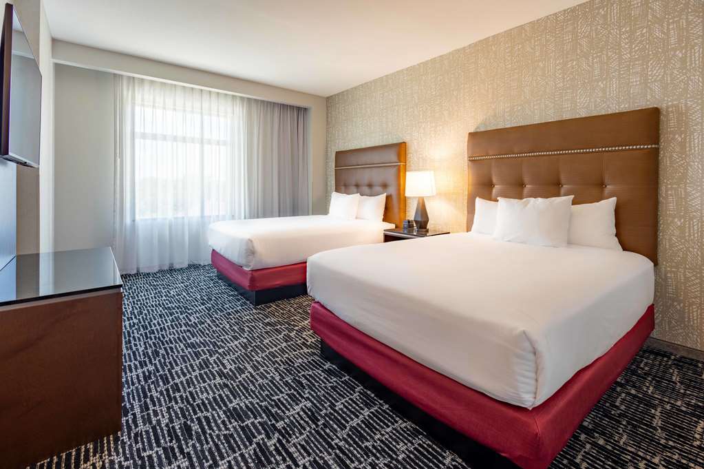 Drury Plaza Hotel Savannah Pooler-guestroom-Guest Room,On-Site.jpg