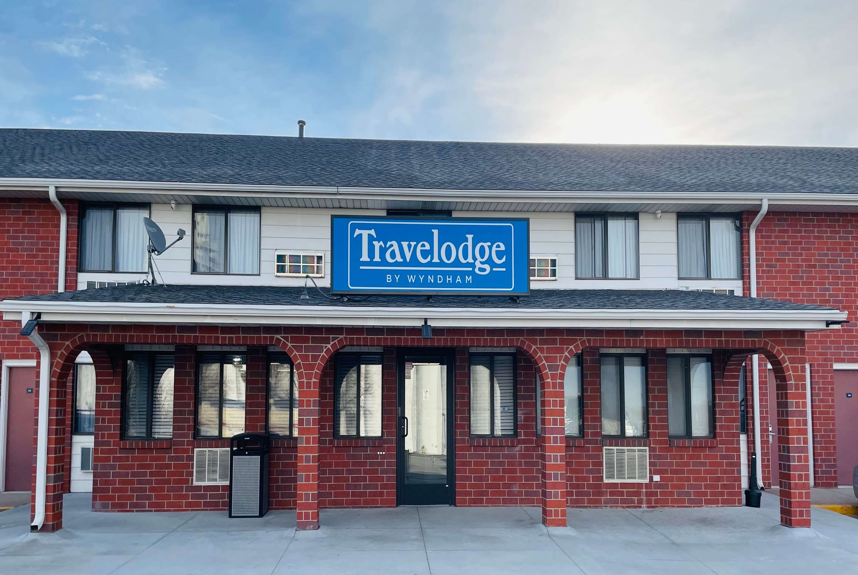 Exterior | Travelodge by Wyndham Lincoln South