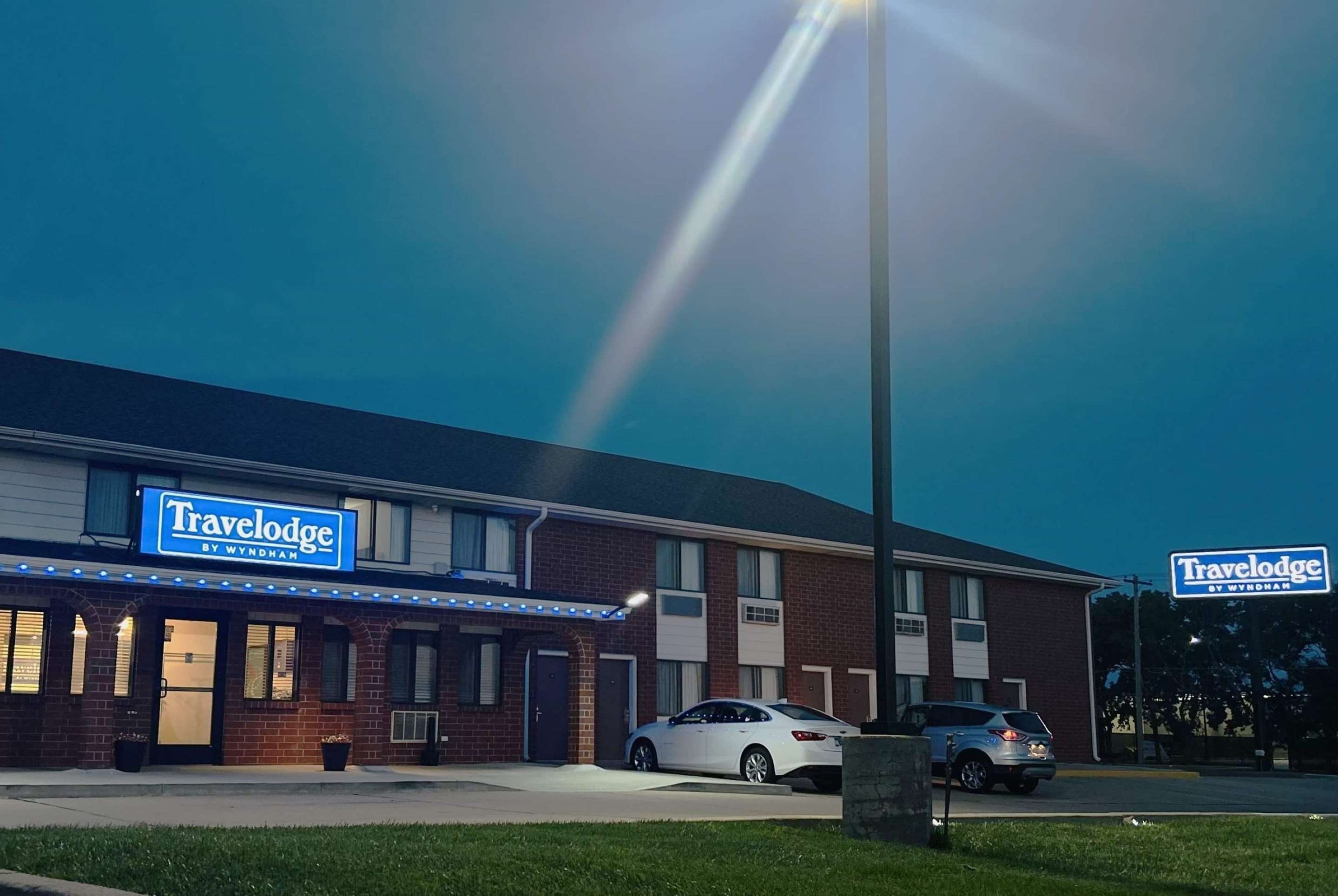 Exterior | Travelodge by Wyndham Lincoln South