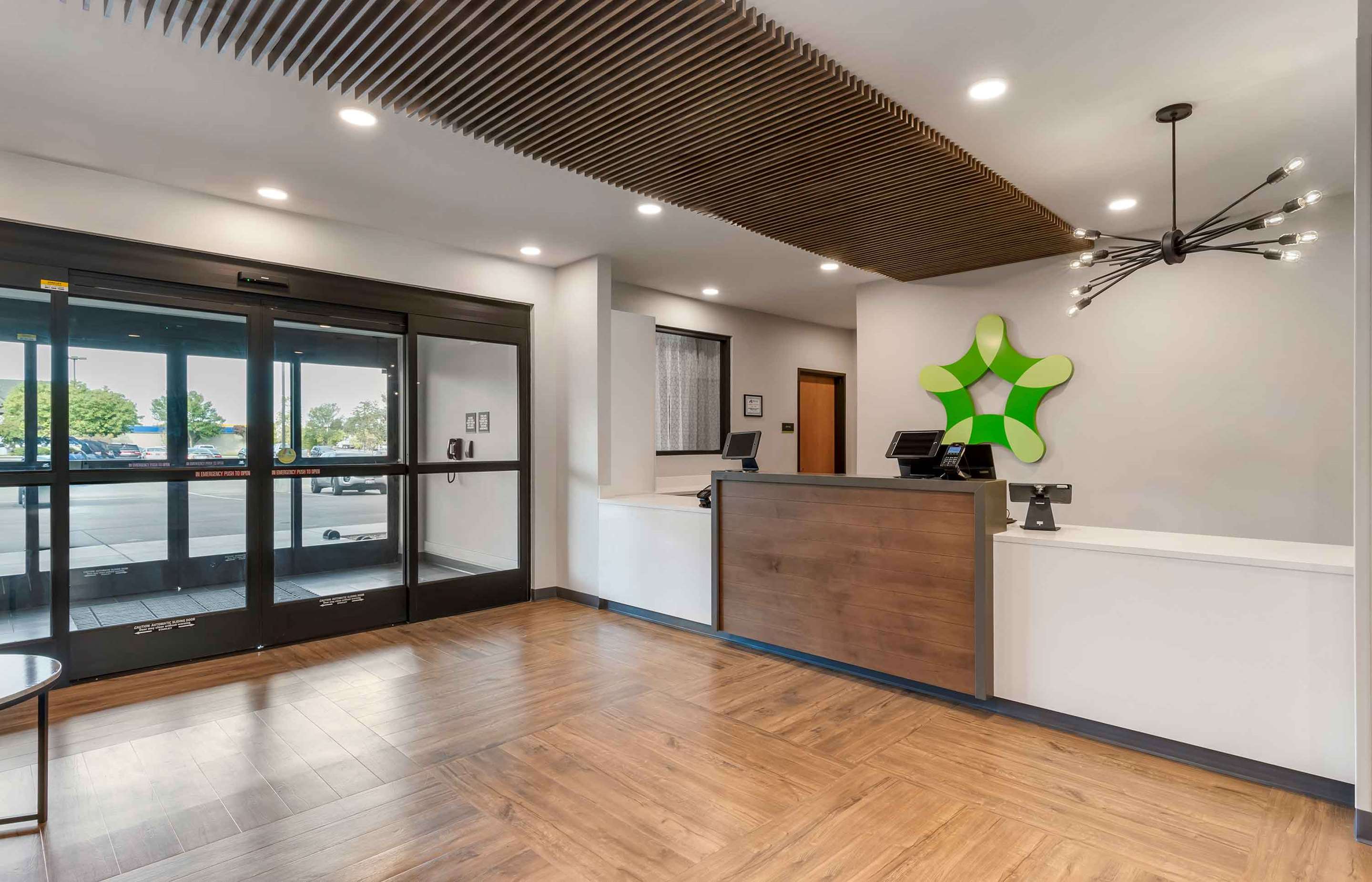 Lobby and Guest Check-in | Extended Stay America Premier Suites - Boise - Meridian