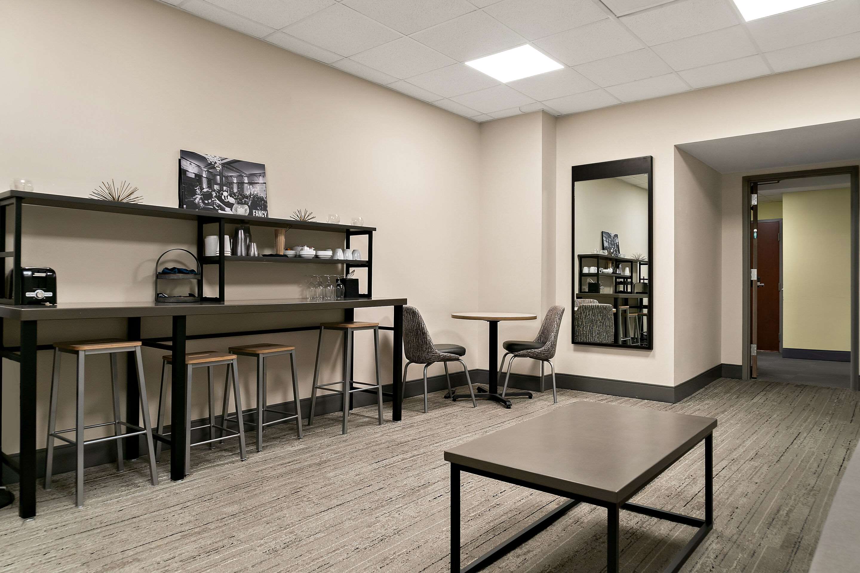 Bridal Suite | Cityflatshotel - Port Huron, Ascend Hotel Collection
