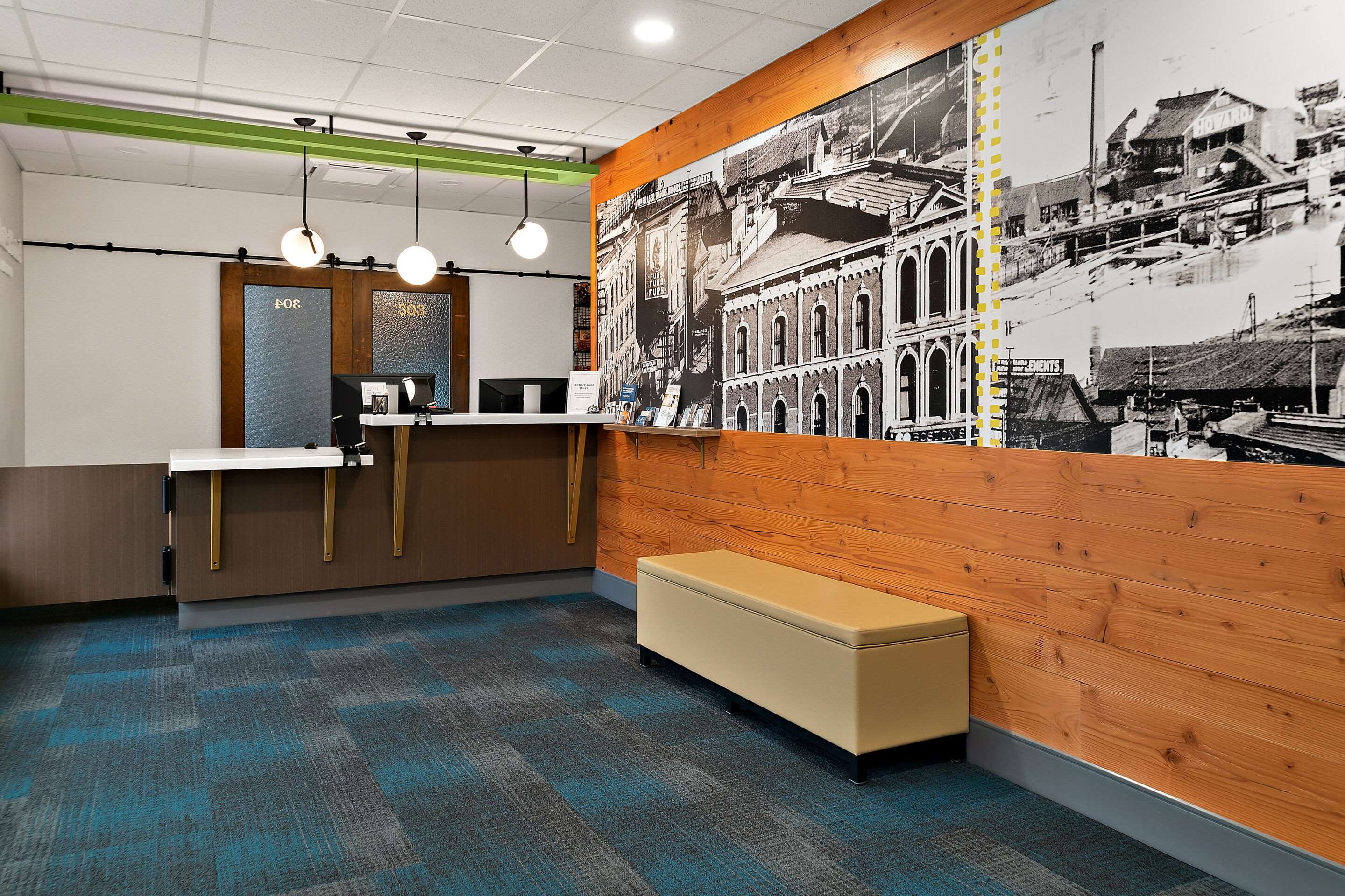 Hotel lobby | Cityflatshotel - Port Huron, Ascend Hotel Collection