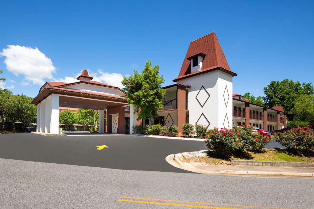 Days Inn by Wyndham Helen