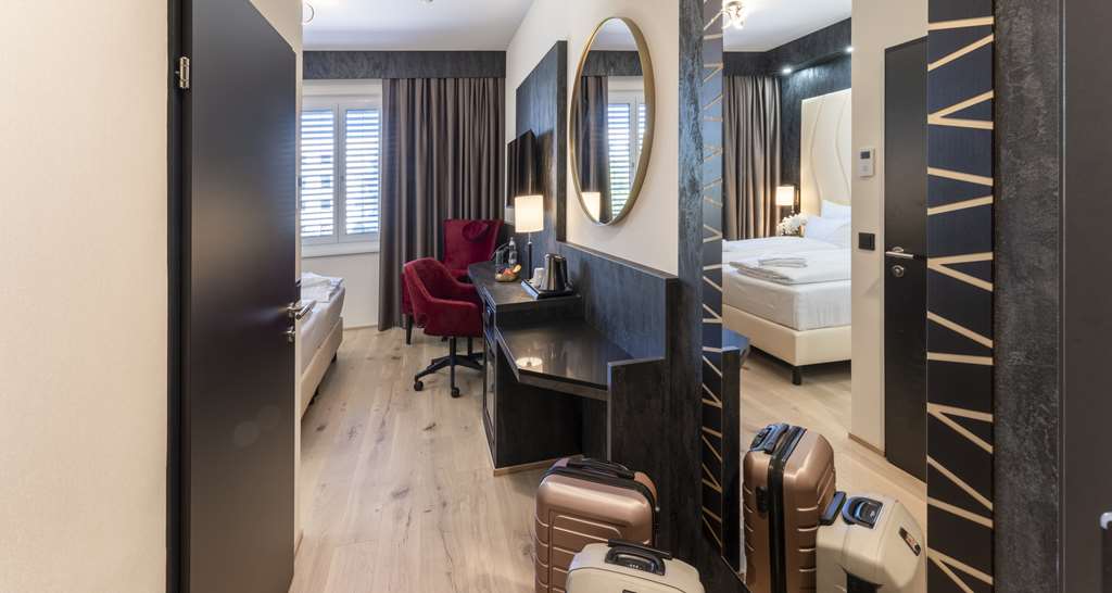 PLAZA INN Wiener Neustadt, BW Signature Collection-guestroom-Guest Room,On-Site.jpg