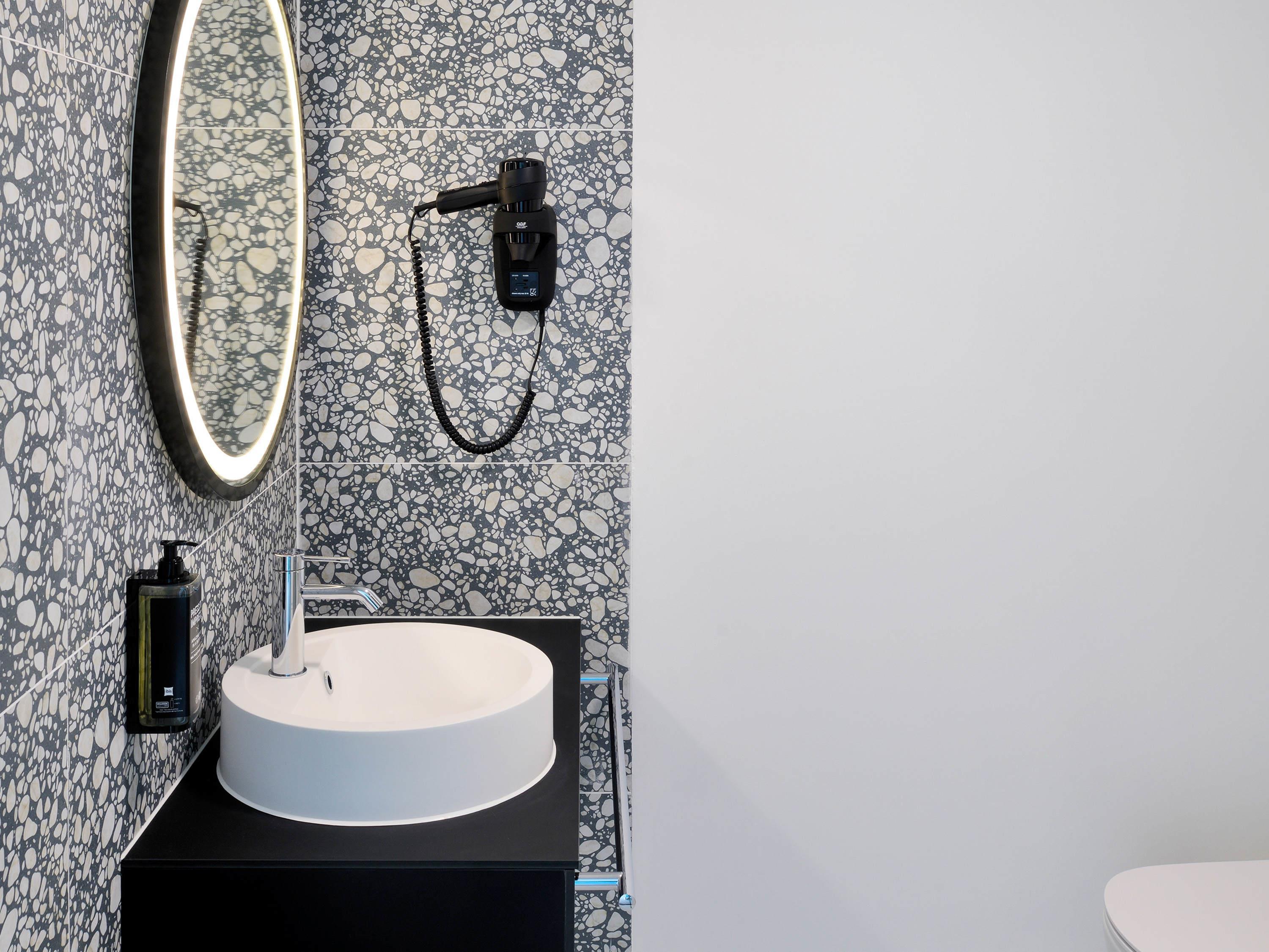 Ibis Styles Bredene Room Type - Superior Room with 2 single beds and small balcony