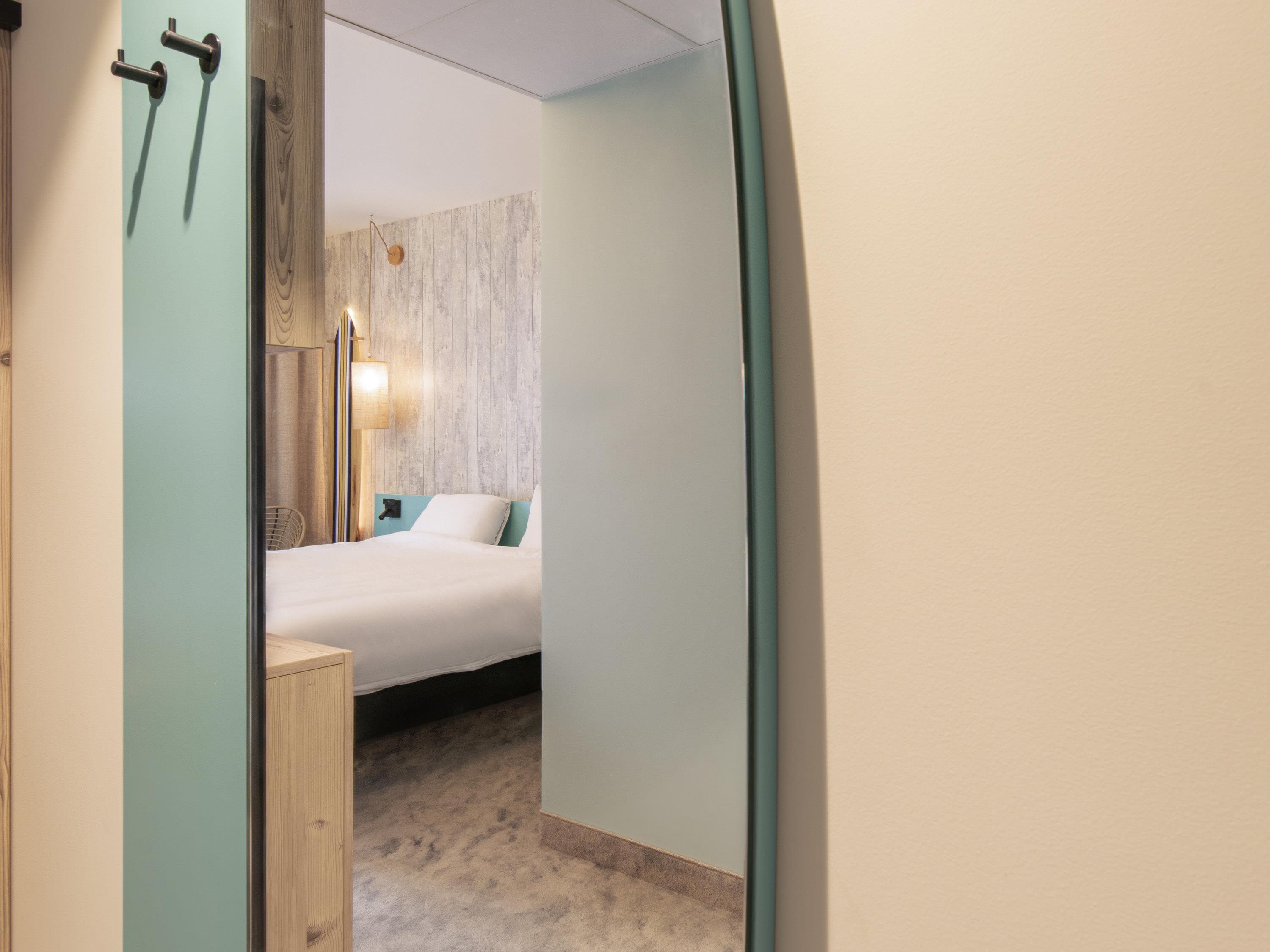 Ibis Styles Bredene Room Type - Standard Room with 2 single beds