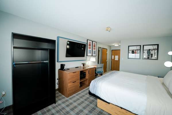 1 King Bed, Non-Smoking