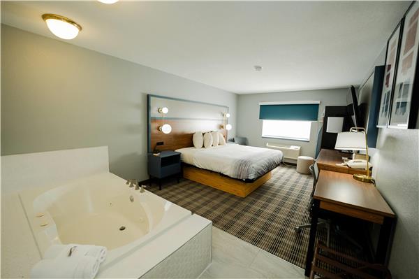 1 King Bed, Studio Suite, Non-Smoking