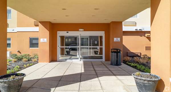 Exterior view - SureStay Hotel by Best Western Bryan