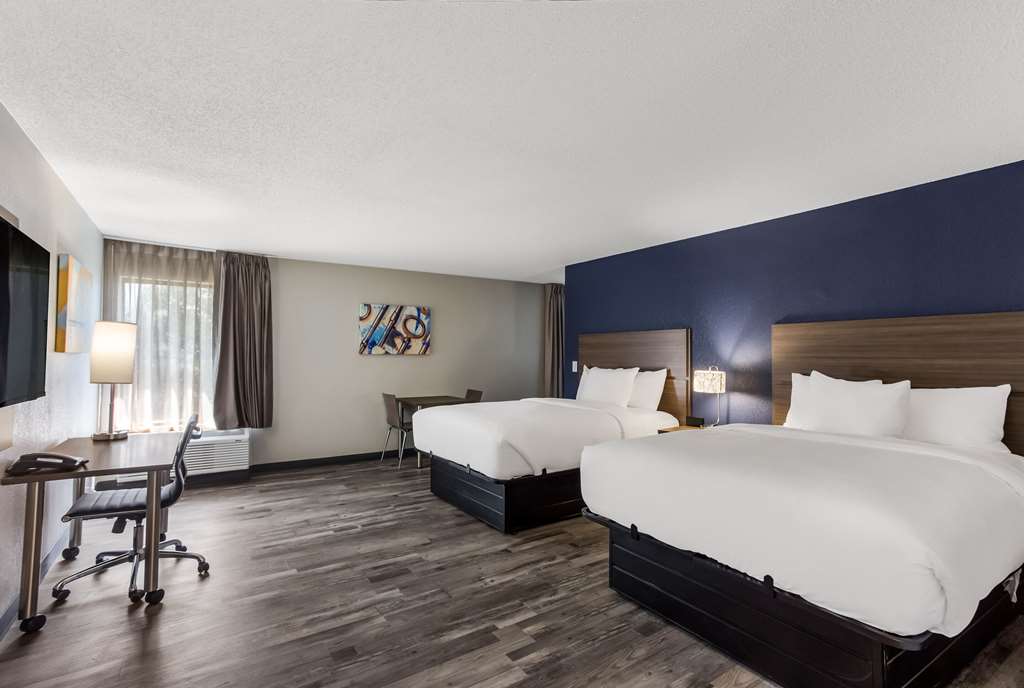 MAINSTAY SUITES BOURBONNAIS - KANKA-guestroom-Guest Room,Suite,On-Site.jpg