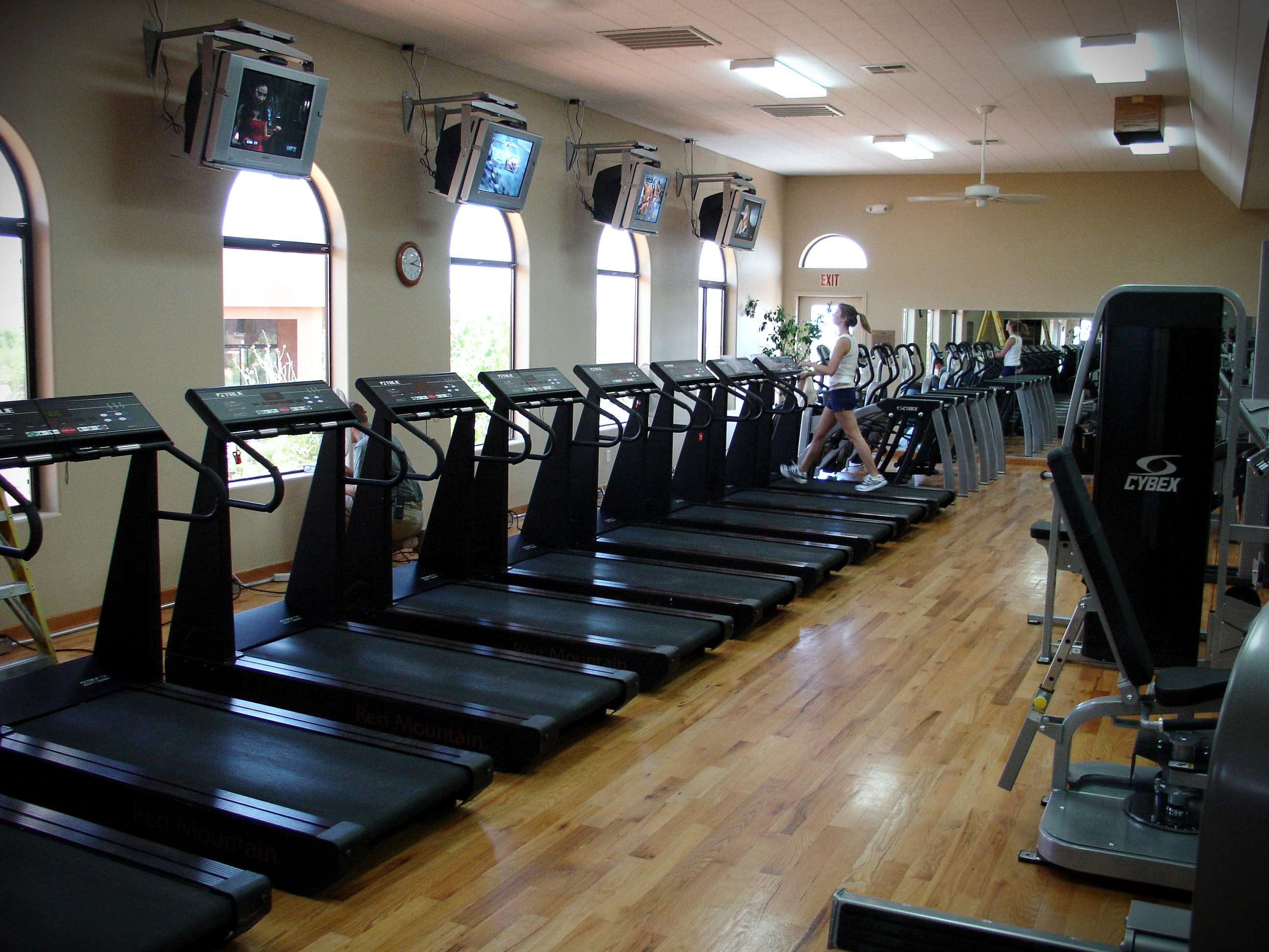 strength cardio studio treadmills
