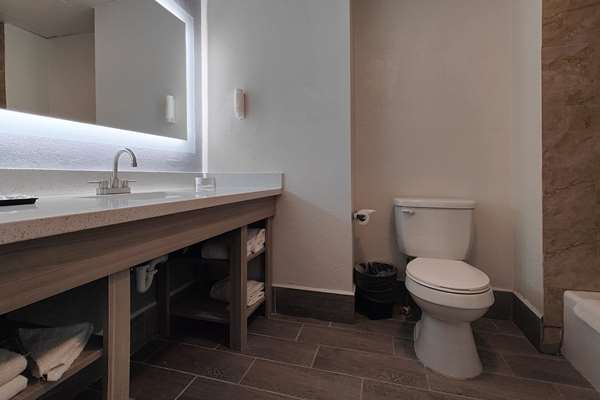  - Suburban Studios Airport Salt Lake City - I-80, Exit 113