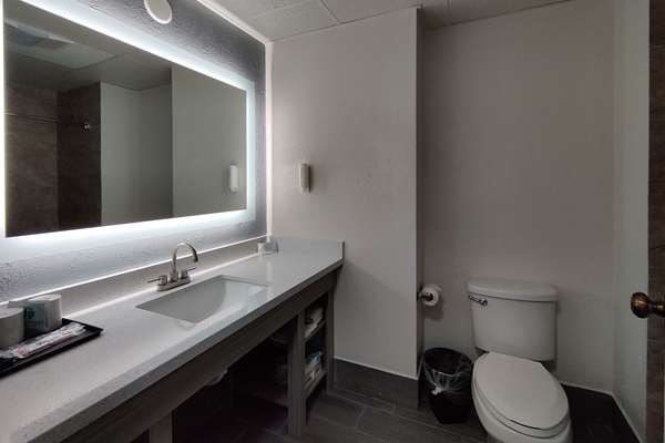  - Suburban Studios Airport Salt Lake City - I-80, Exit 113