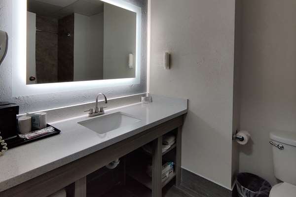  - Suburban Studios Airport Salt Lake City - I-80, Exit 113