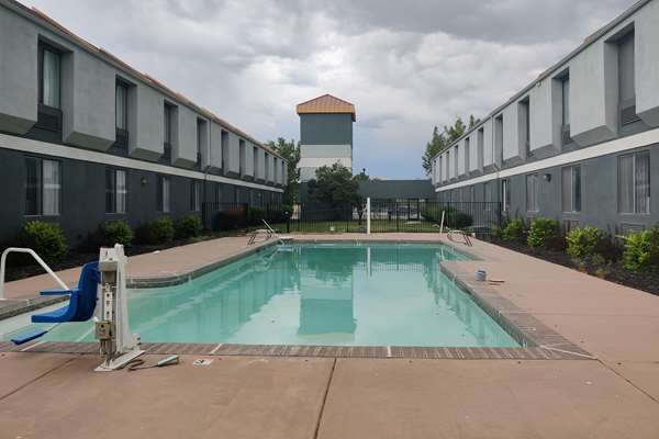 Pool - Suburban Studios Airport Salt Lake City - I-80, Exit 113
