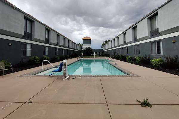 Pool - Suburban Studios Airport Salt Lake City - I-80, Exit 113