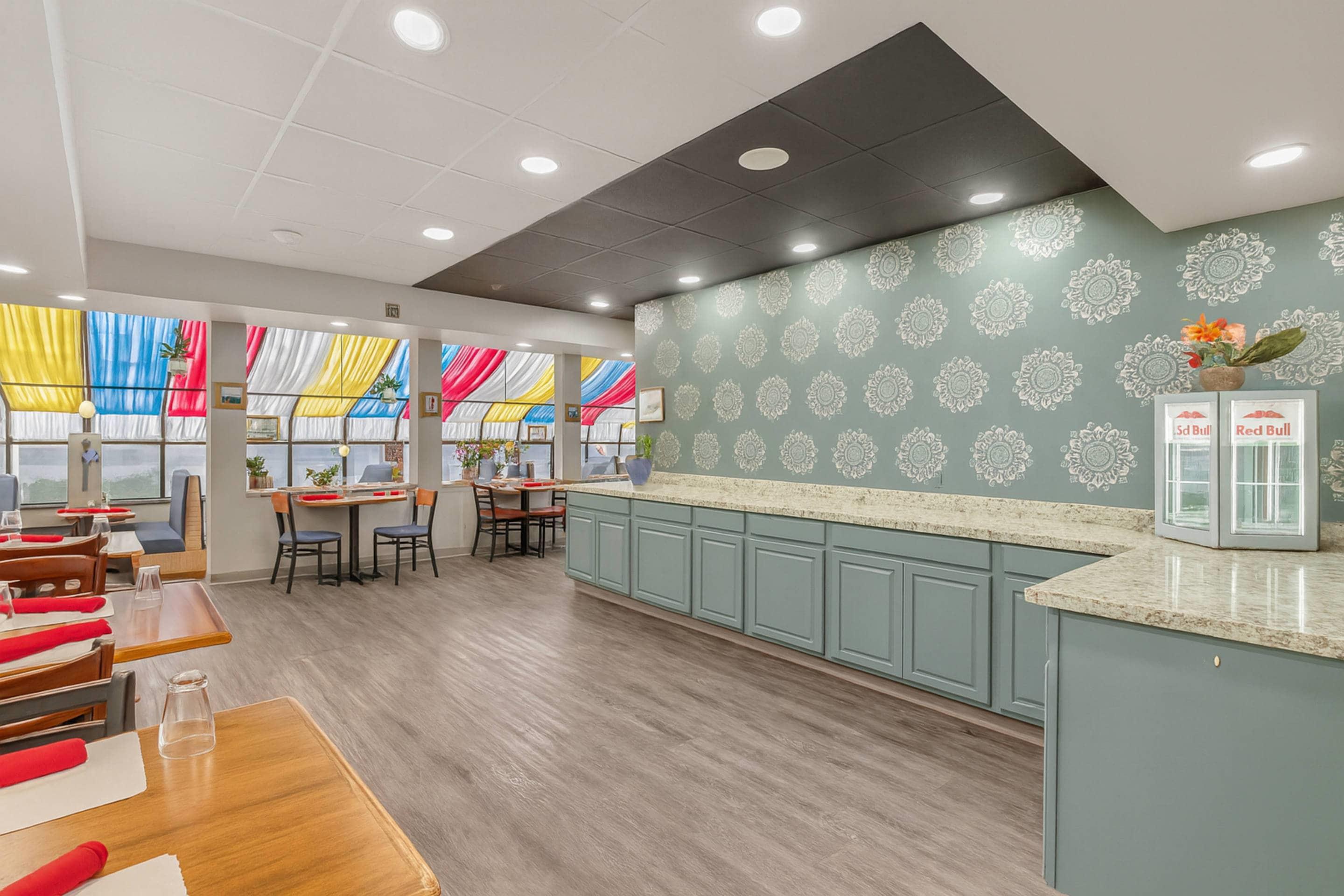 On-site restaurant | Suburban Studios Salt Lake City Airport
