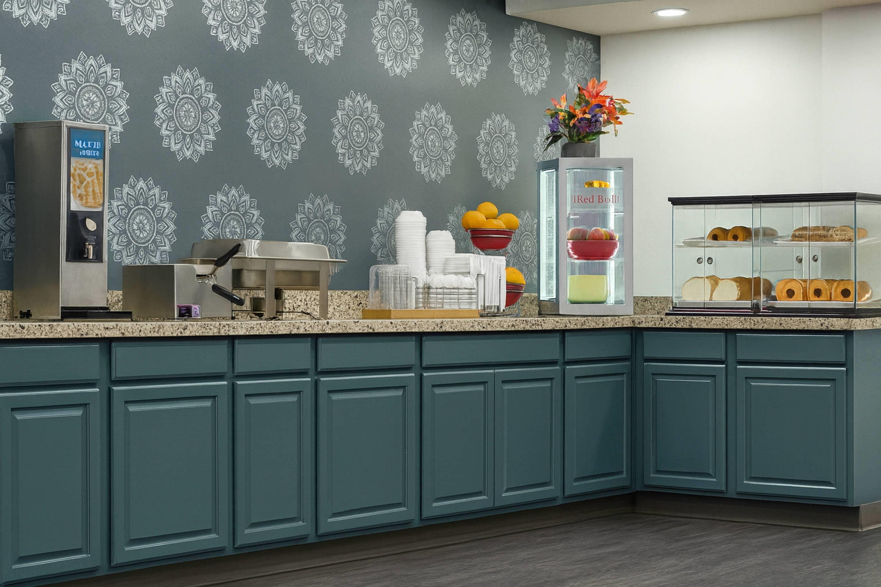 Breakfast area | Suburban Studios Salt Lake City Airport