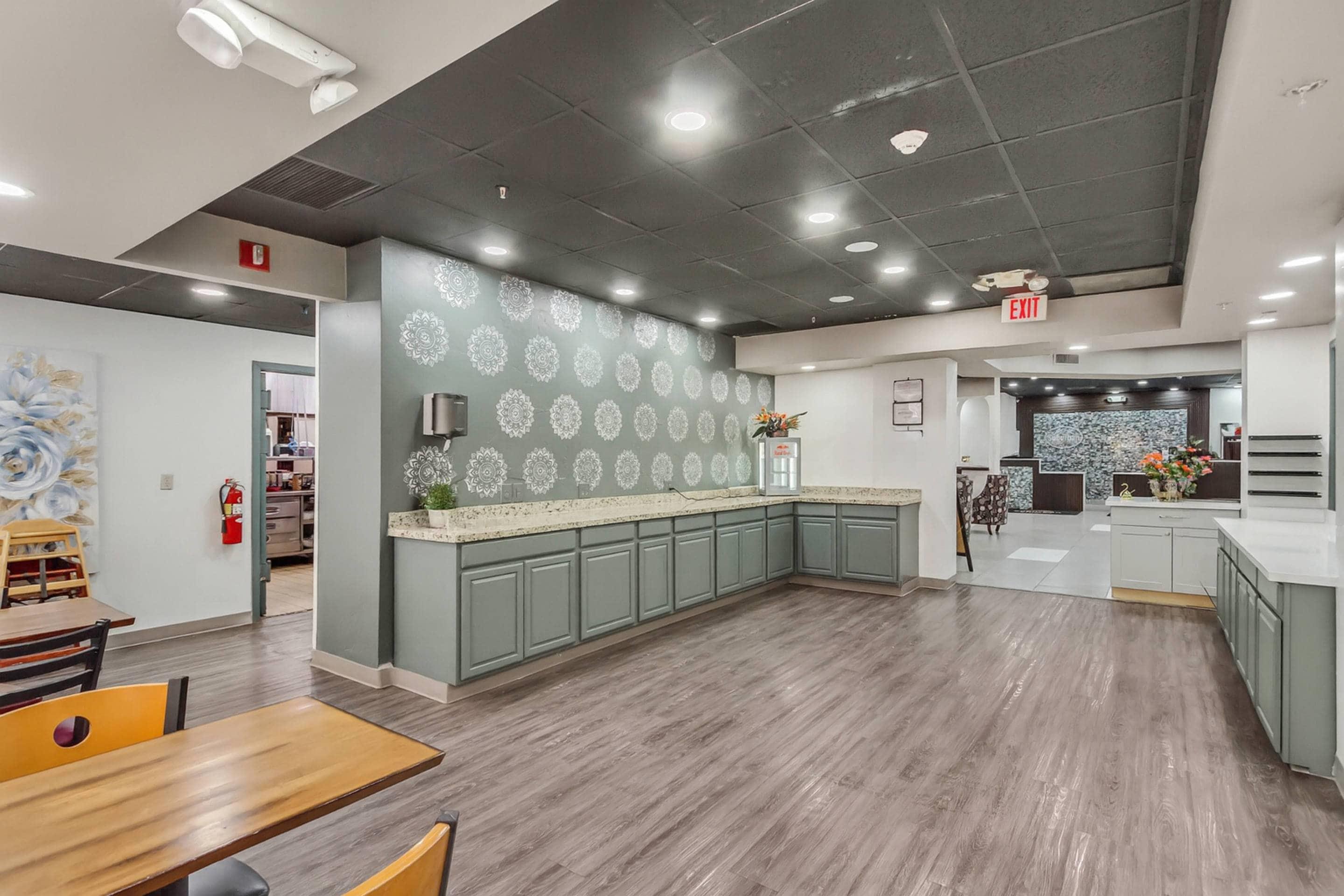 On-site restaurant | Suburban Studios Salt Lake City Airport