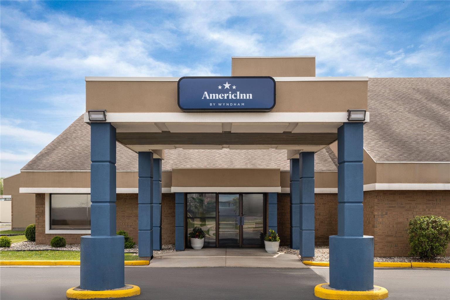 AmericInn by Wyndham Marshfield