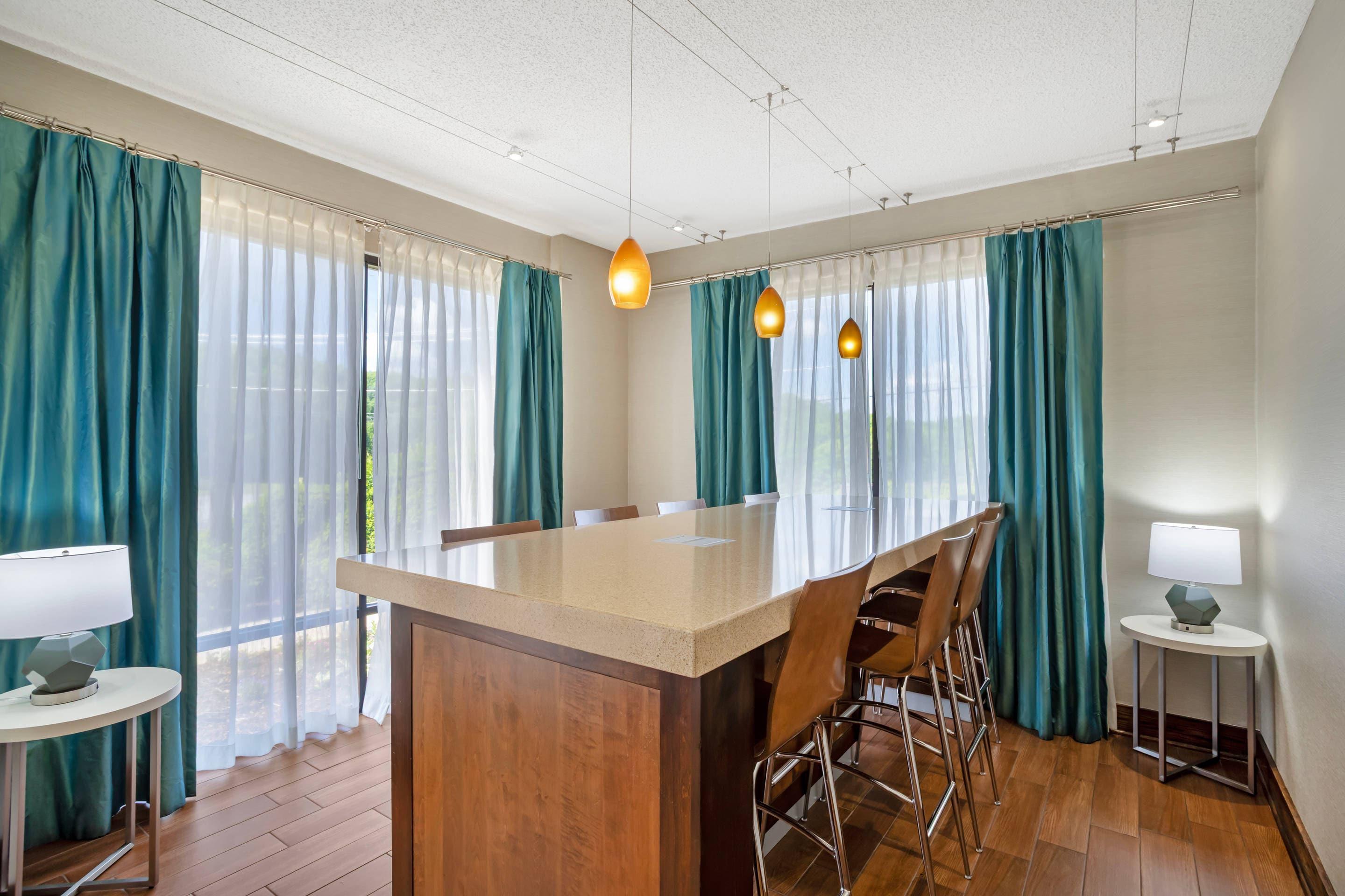 Breakfast area | Cherokee Inn