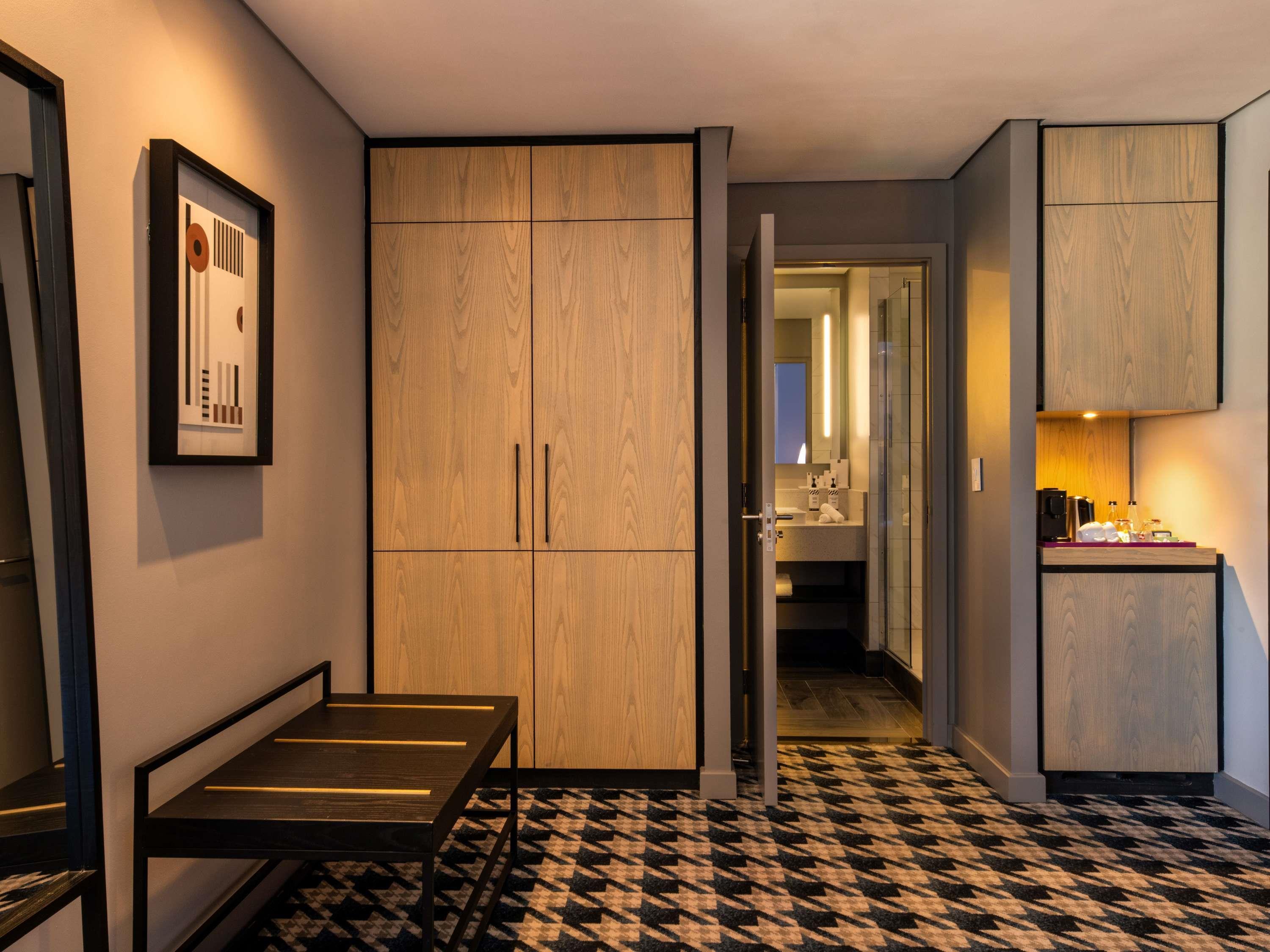 Pullman Cape Town City Centre Room Type - Classic Room with Twin beds