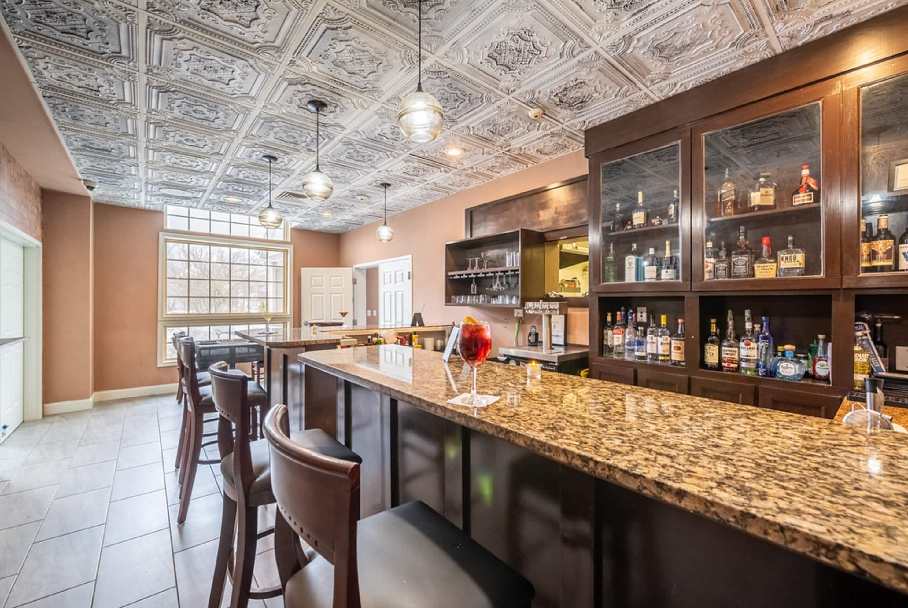 BarLounge | Bellissimo Hotel, Trademark by Wyndham Near Foxwoods Casino
