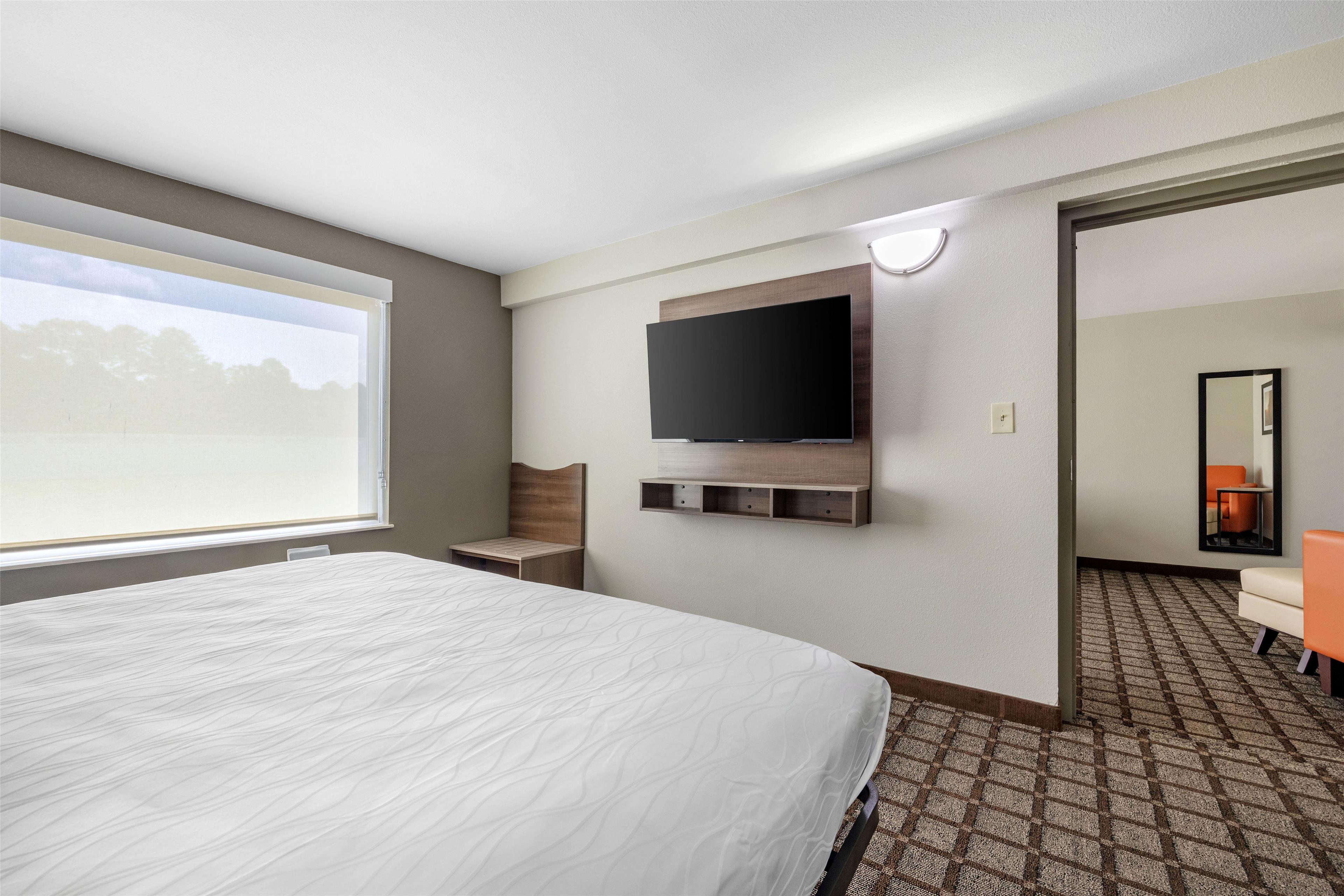 Best Western Manchester - Tap to explore photos