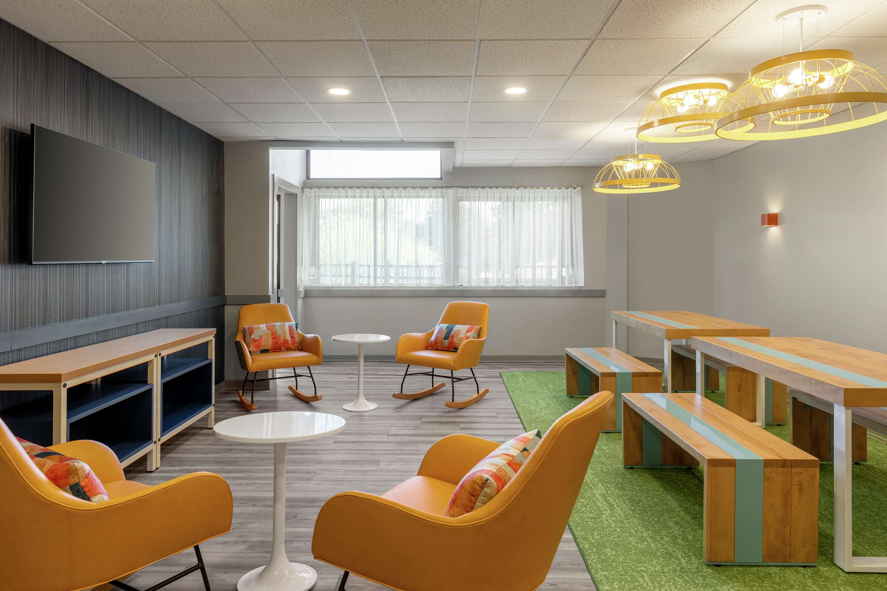 Breakfast Area | Spark by Hilton Mystic Groton