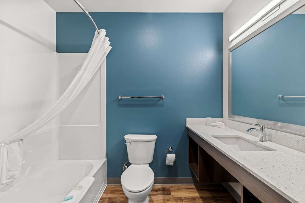 WOODSPRING SUITES CORONA-guestroom-Guest Room,Bathroom,On-Site.jpg