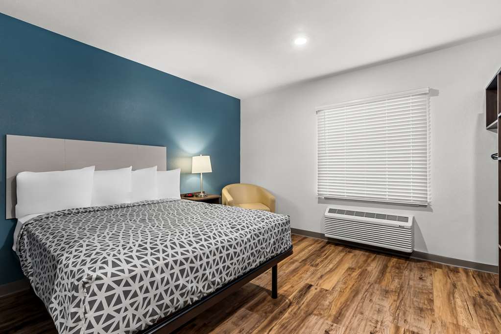 WOODSPRING SUITES CORONA-guestroom-Guest Room,Suite,On-Site.jpg