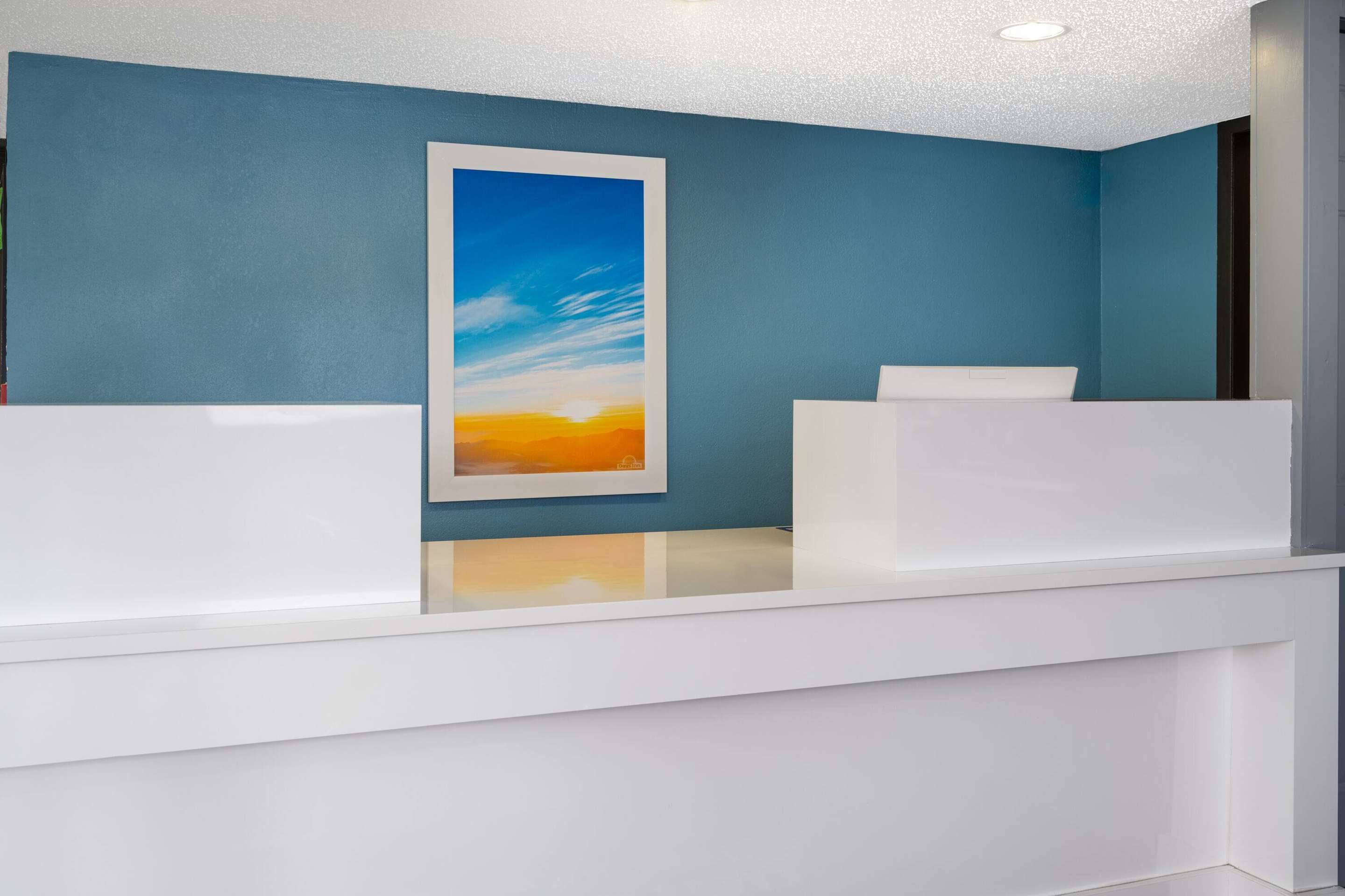 Reception | Days Inn by Wyndham Columbus/Worthington