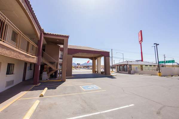 Exterior view - Baymont Inn Kingman - I-40, Exit 53