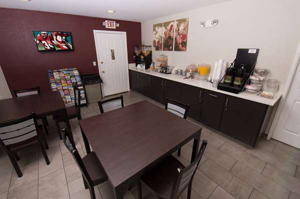  - Baymont Inn Kingman - I-40, Exit 53