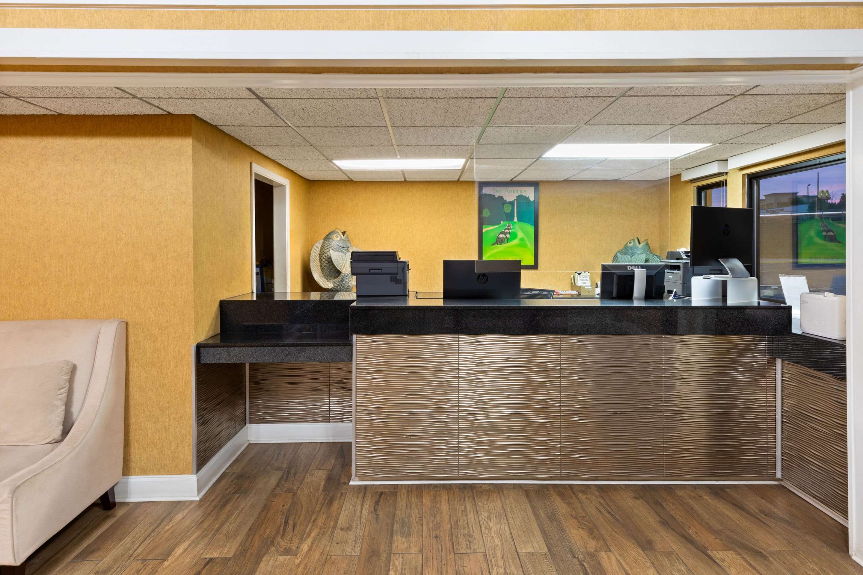 Reception | Hotel Oxford, a Travelodge by Wyndham