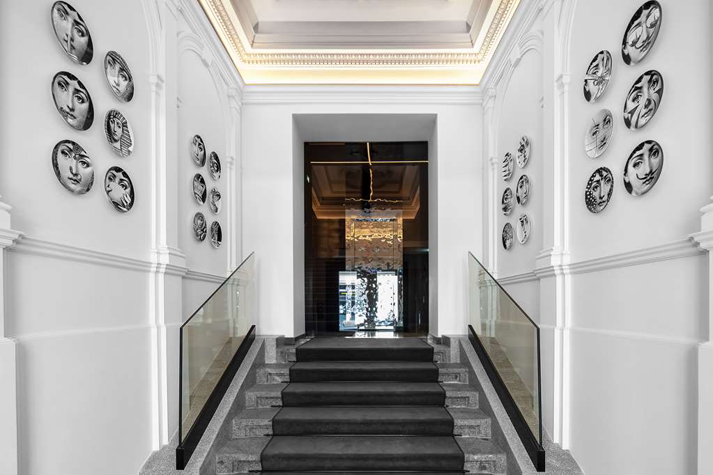EA Hotel Manes