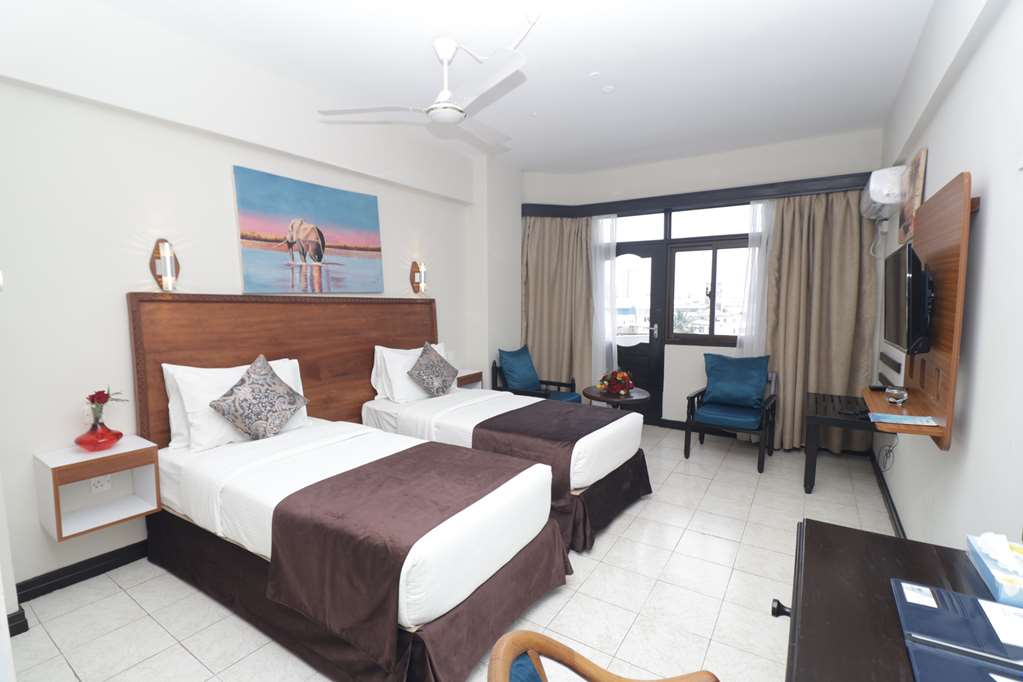 HOTEL SAPPHIRE-guestroom-Guest Room,On-Site.jpg