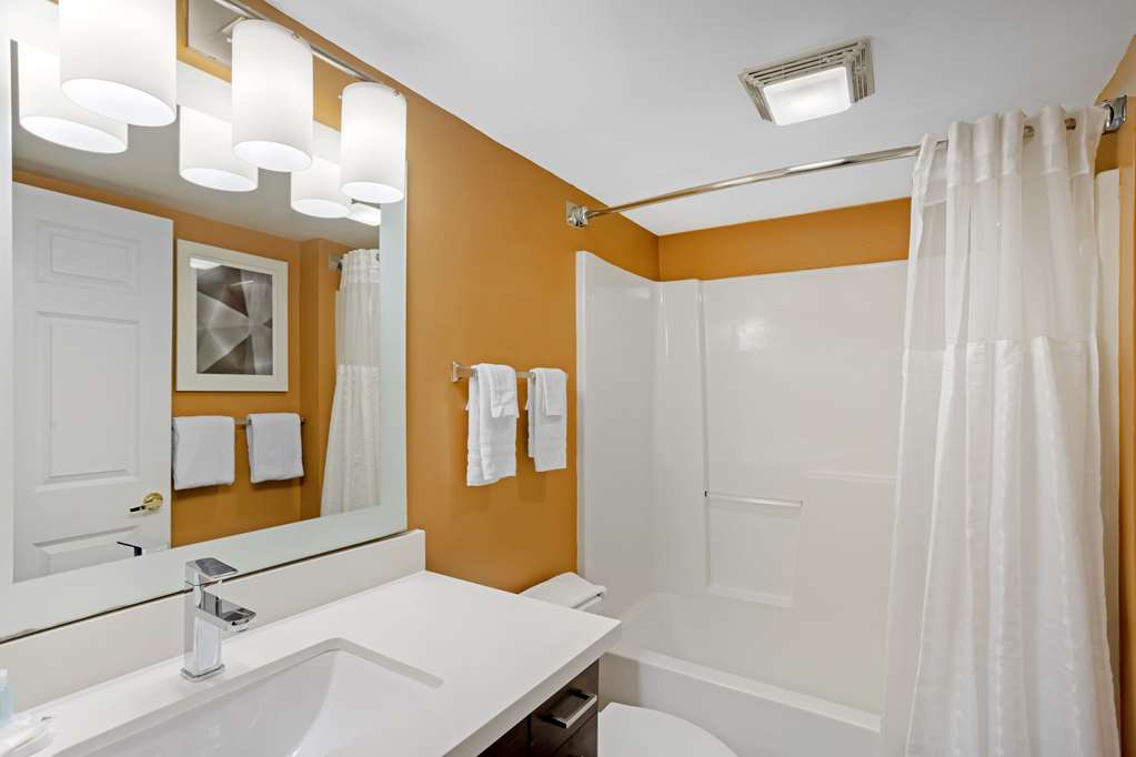 MAINSTAY SUITES MT LAUREL - PHILADE-guestroom-Guest Room,Bathroom,On-Site.jpg