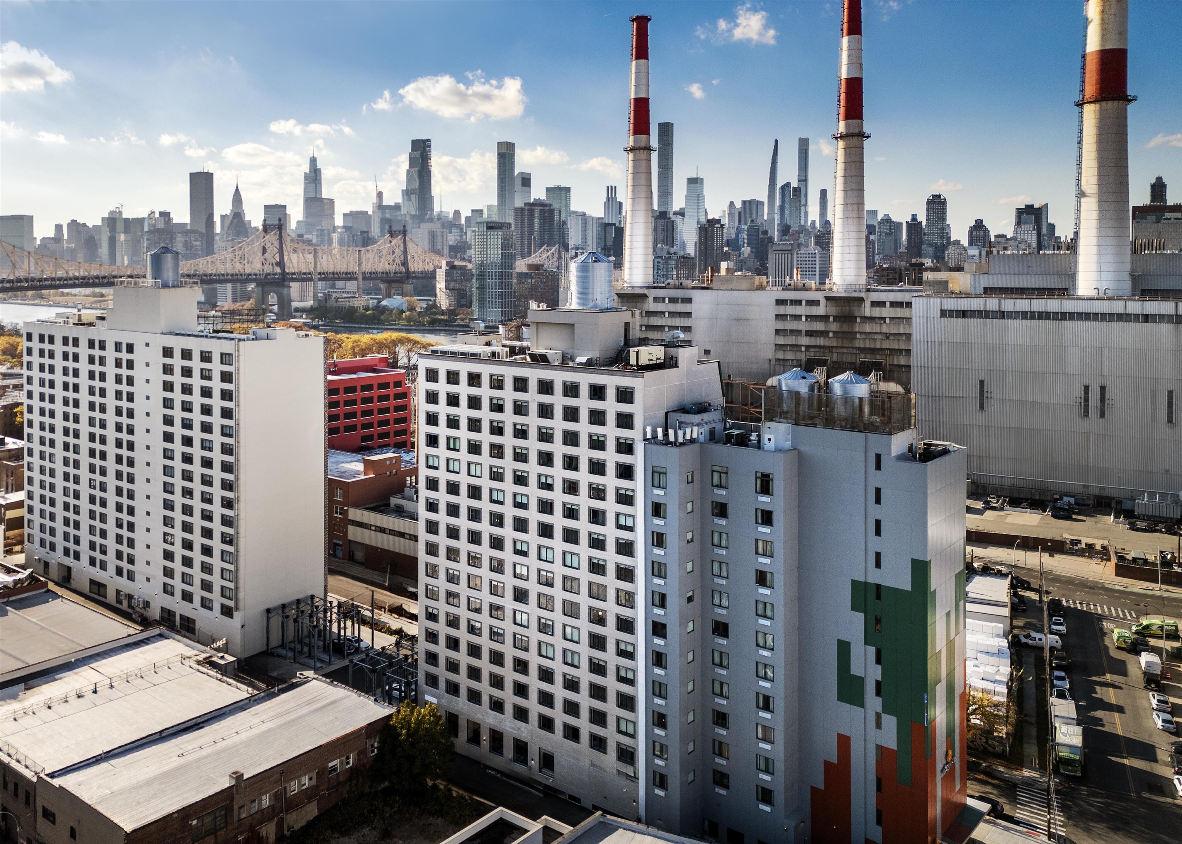 Exterior | DoubleTree by Hilton Long Island City, NY