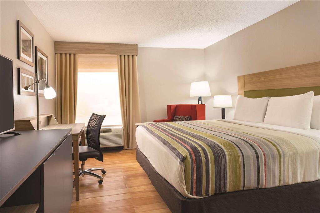 COUNTRY INN & SUITES BY RADISSON NO-guestroom-Guest Room,On-Site.jpg