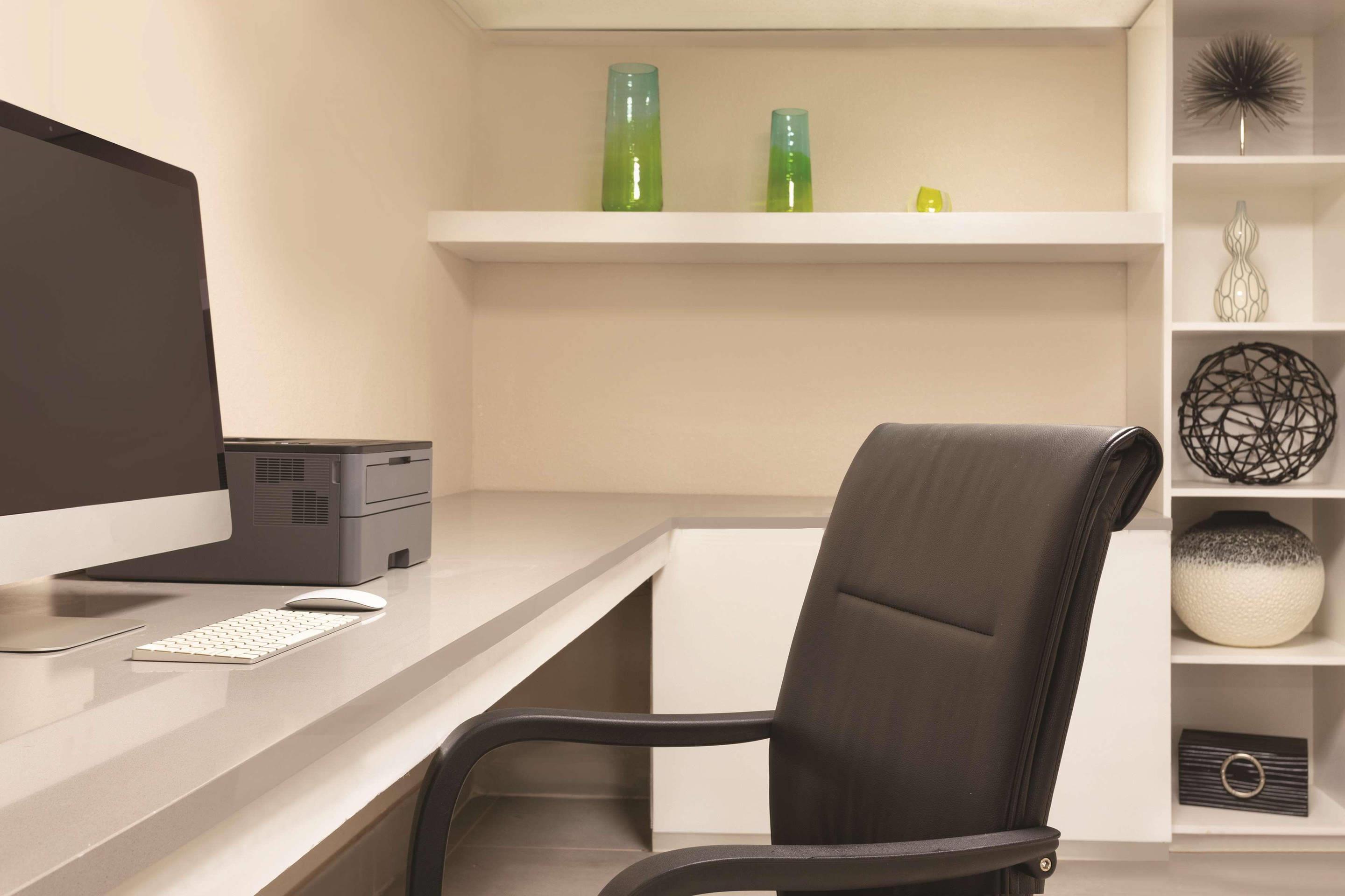 Business Center | Country Inn & Suites by Radisson, North Little Rock, AR