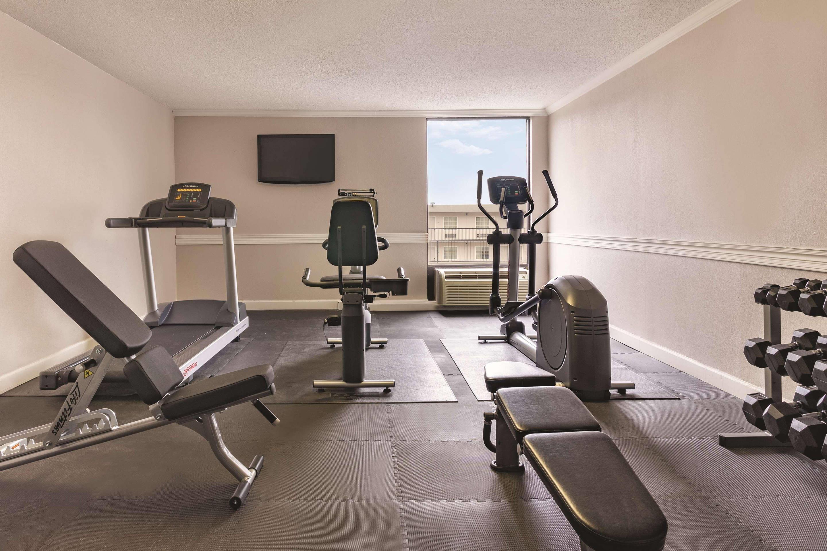 Fitness Center | Country Inn & Suites by Radisson, North Little Rock, AR
