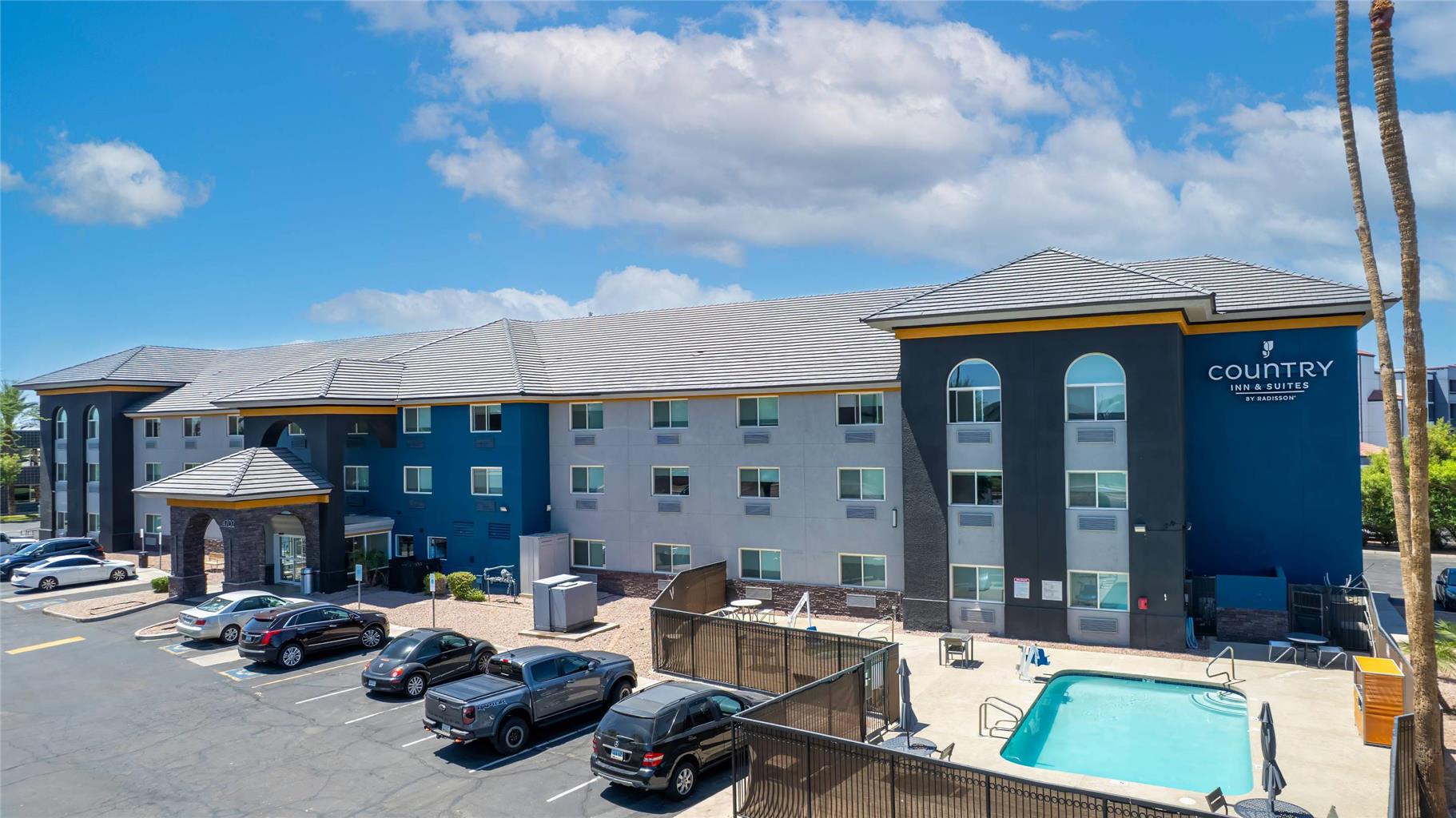 Country Inn & Suites Phoenix Airport